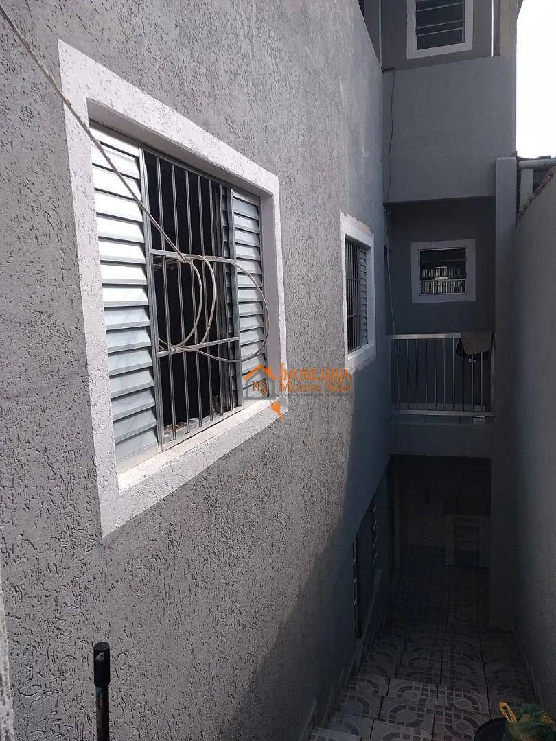 Imagem Sobrado com 4 dormitórios à venda, 300 m² por R$ 650.000,00 - Cocaia - Guarulhos/SP