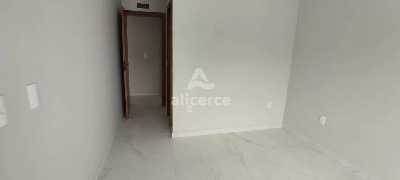 Imagem Sobrado à venda com 2 quartos 2 suítes, 84m² em Potecas São José