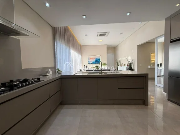 Imagem Casa Térrea de Alto Padrão à Venda no Condomínio Villa Bella Siena

Residência térrea com 255 ...