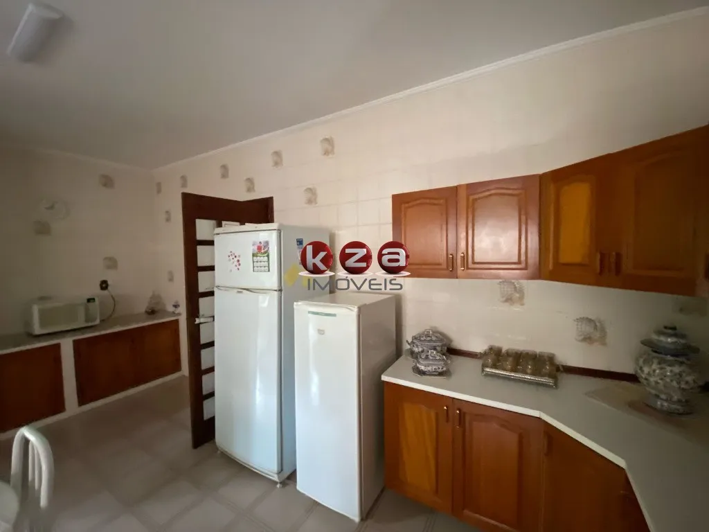 Imagem Chácara de luxo à venda em Valinhos-SP, com 4 quartos, 4 suítes e 15 vagas de garagem!