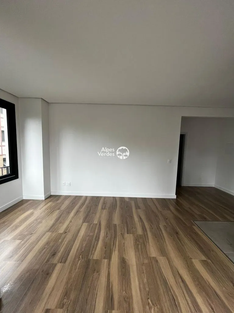 Imagem Vende-se apartamento em Gramado com 1 dormitorios semi mobiliado