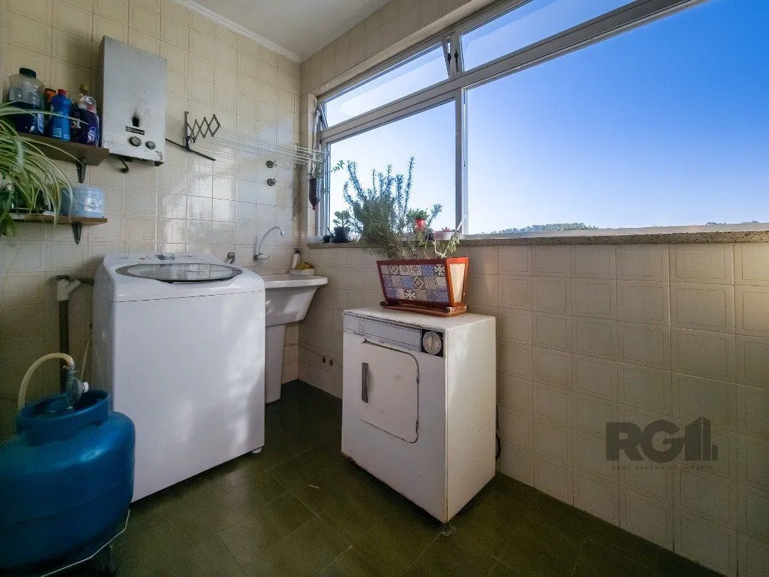 Imagem Cobertura, 2 quartos, 1 suite, dependência de empregada, 1 vaga de garagem, bairro Partenon