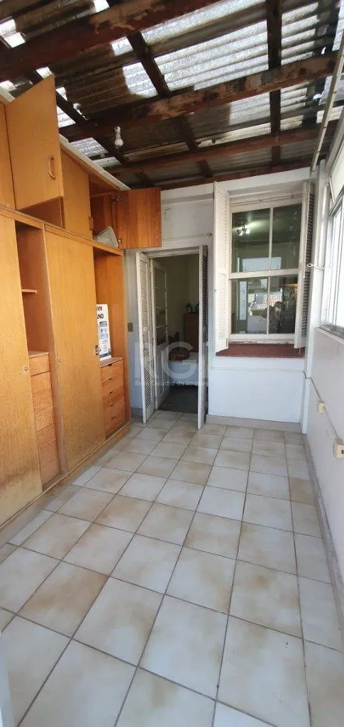 Imagem Casa para Venda 3 dormitórios, 2 vagas - Petrópolis