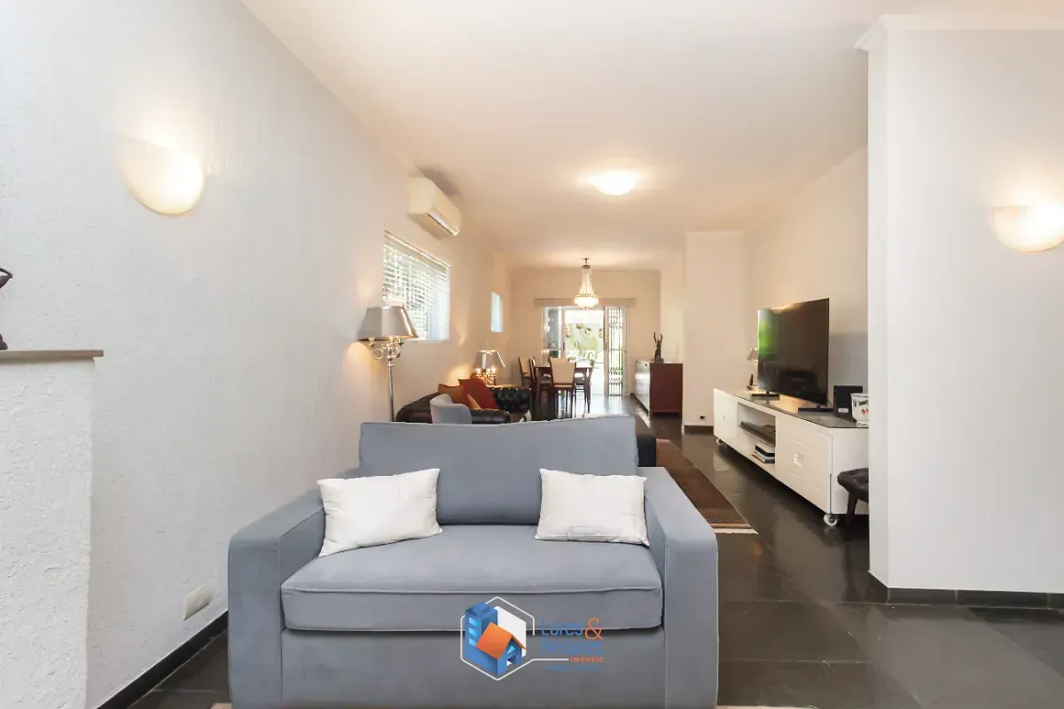 Imagem Casa para venda em Jardim Paulistano com 4 quartos, sendo 1 suíte, 300m²