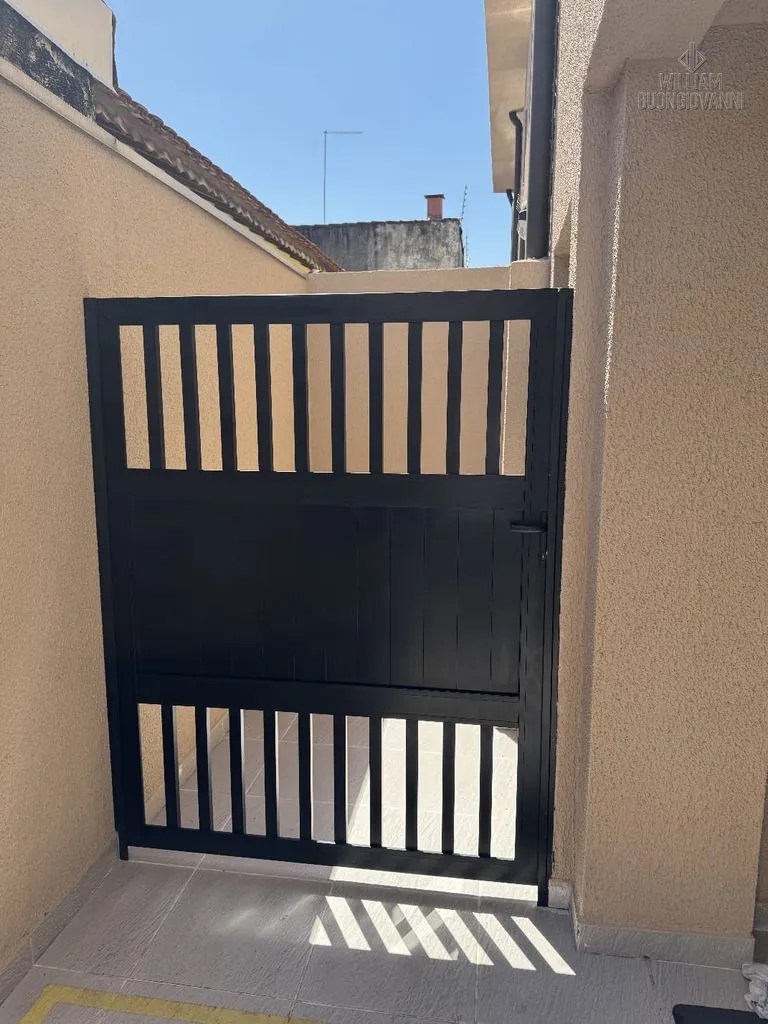 Imagem Seu Novo Sobrado Espera por Você! Conforto, Espaço e Qualidade de Vida