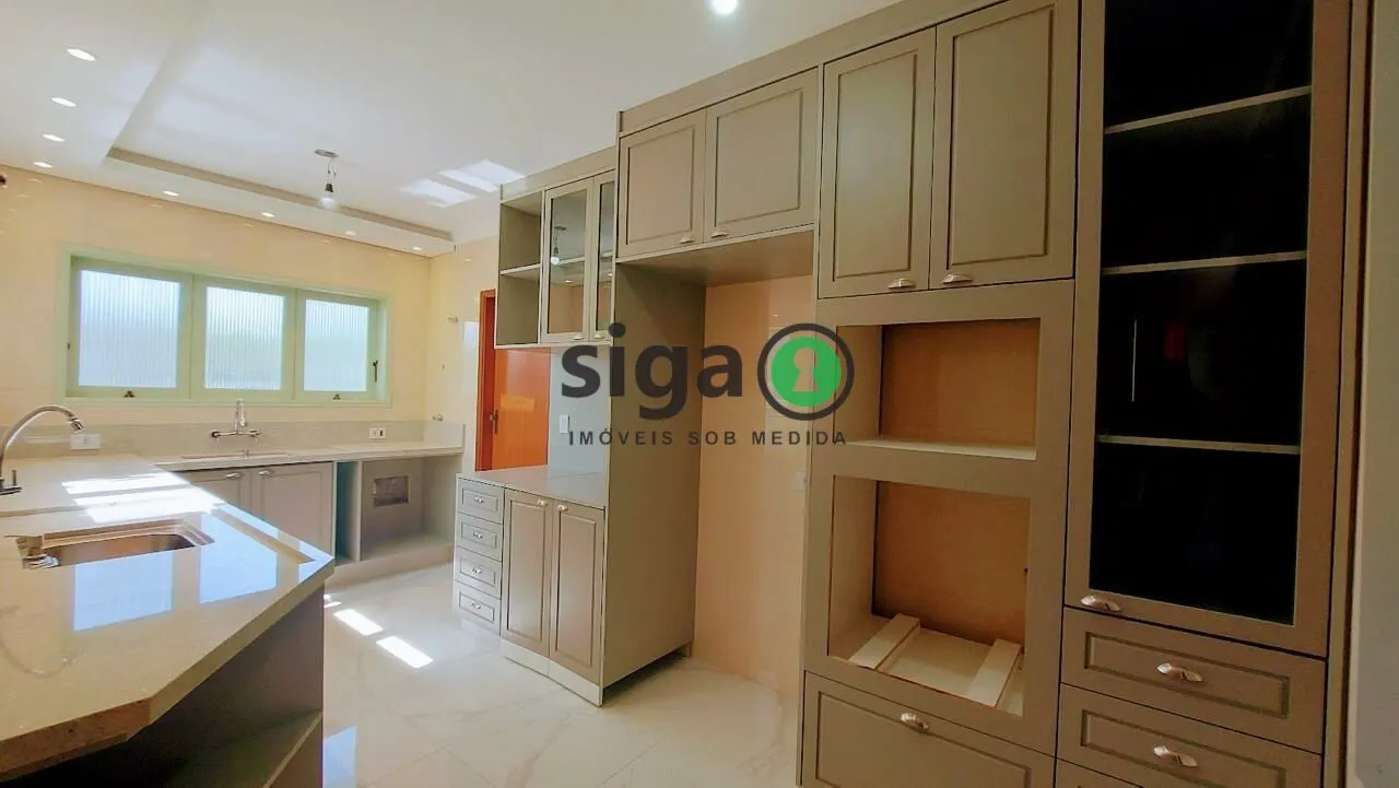 Imagem Casa Reformada à Venda ? 300m², Terreno Amplo, Acabamento de Alto Padrão e Localização Privilegiada