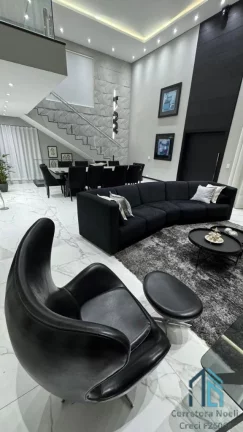Imagem Casa em condomínio 100% Mobiliada, decorada, 04 quartos c/suítes, no Abranches em Curitiba PR
