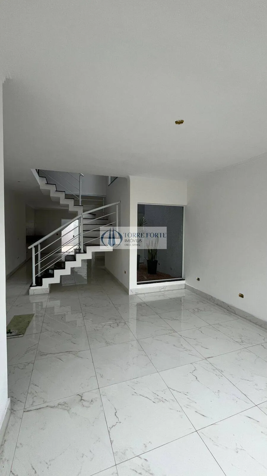 Imagem Casa sobrado novo, com 120m² em rua tranquila na Vila Canero