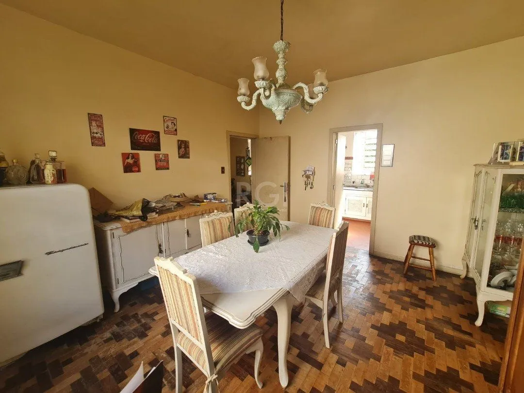 Imagem Casa para Venda - 234m², 4 dormitórios, sendo 1 suites, Vila Assunção
