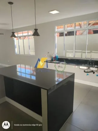 Imagem Linda Casa com 239 m² em Condomínio à Venda com 3 Quartos e 1 Suíte