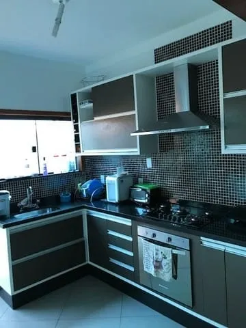 Imagem Casa à venda 4 Quartos, 1 Suite, 4 Vagas, 328M², Vila Areao, Taubaté - SP