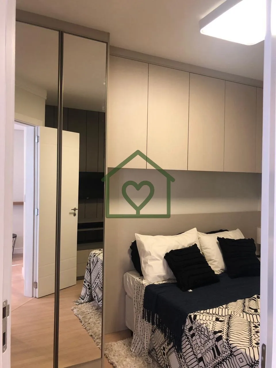 Imagem Apartamentos de 1 dormitório com suíte e lavabo, living para dois ambientes, cozinha com churrasqu...