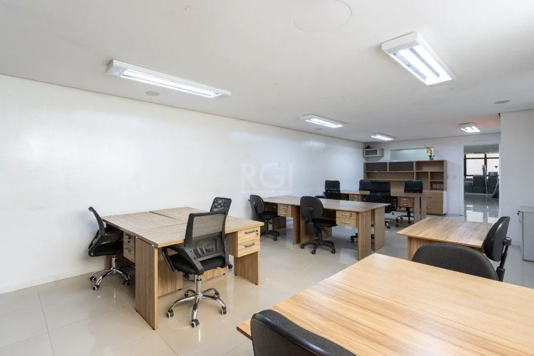 Imagem Sala em andar inteiro com 141,77 m2 privativos