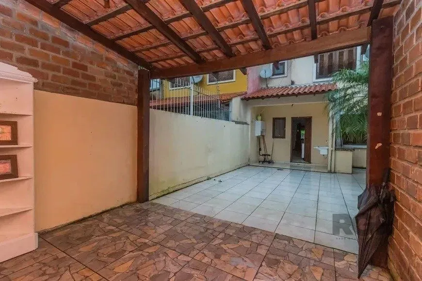 Imagem Casa 110m² - 3 dormitórios, 1 vaga no bairro Aberta dos Morros