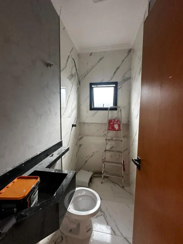 Imagem LINDA CASA NOVA COM PISCINA A VENDA EM ITANHAÉM