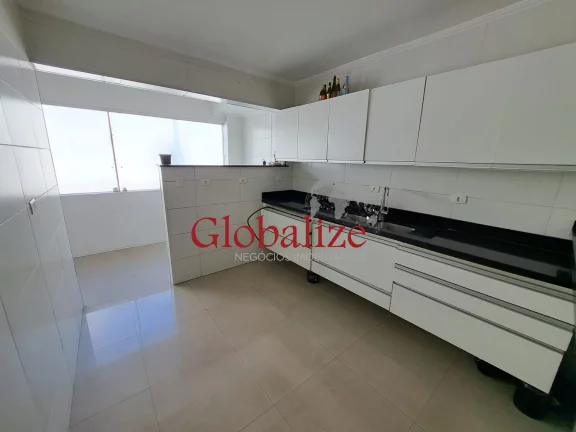Imagem Cobertura à venda com 422m², 3 suítes, dependência, 3 vagas por R$1.200.000,00 na Ponta da Praia em Santos