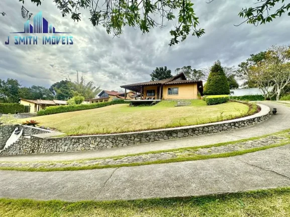 Imagem Venda de PORTEIRA FECHADA, TÉRREA, rústica, charmosa e com linda vista!