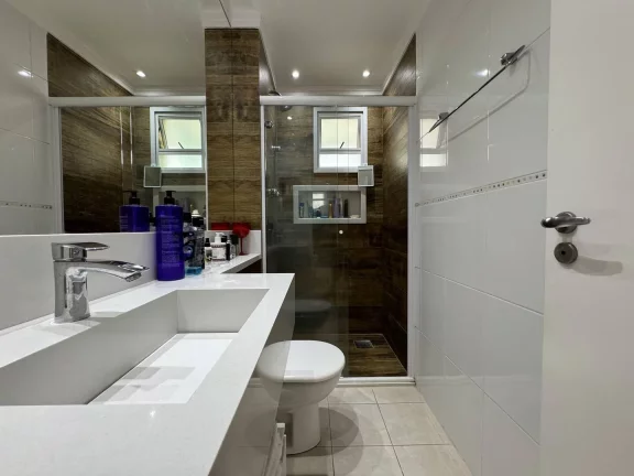 Imagem Apartamento Decorado com Sol da Manhã na Riviera à Venda
