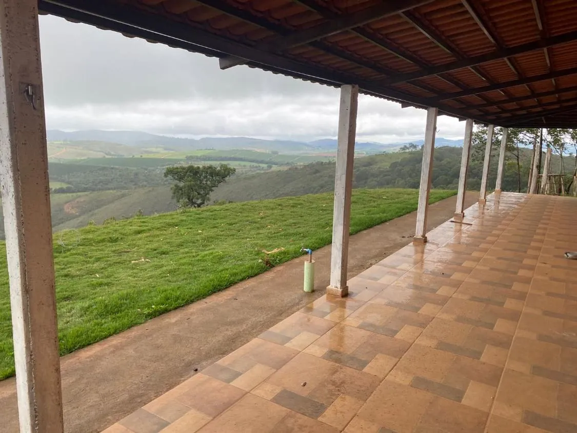Imagem Linda fazendinha à venda em Capitólio/MG 31 hectares de terra