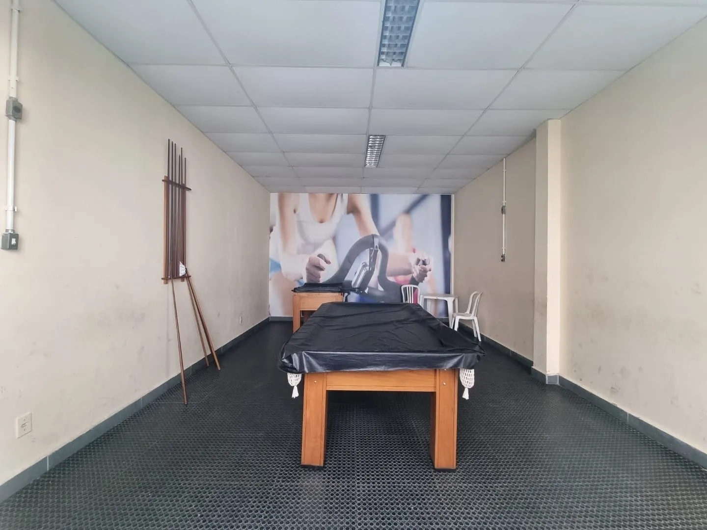 Imagem Amplo Apartamento ótima localização com Piso Porcelanato
