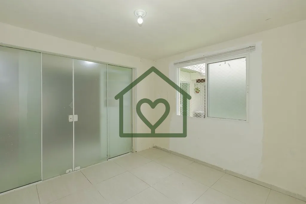 Imagem Casa ampla, no bairro Jardim Itu Sabará, com 3 dormitórios, possibilidade de 2 súites, sala de es...