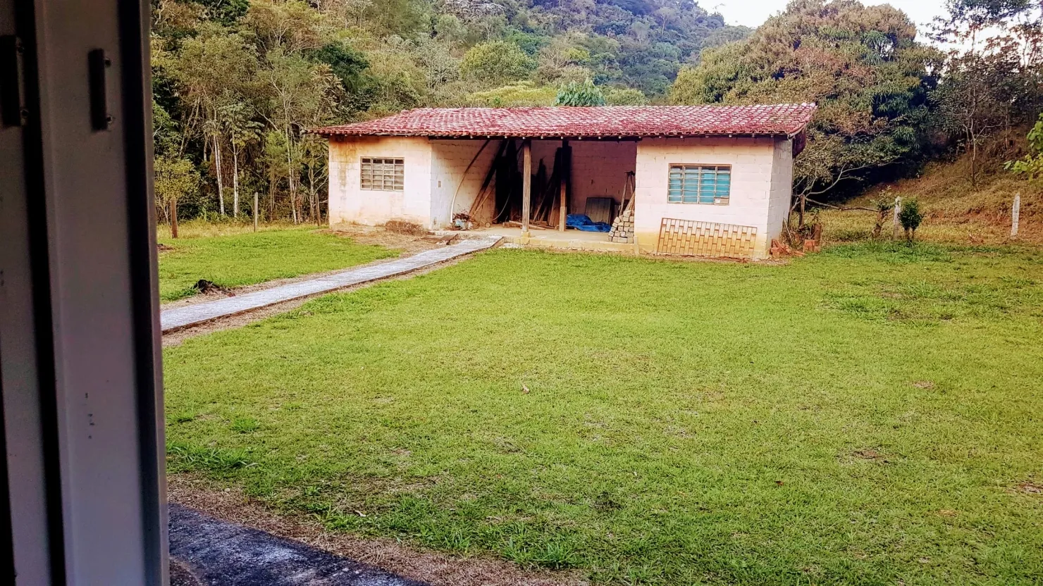 Imagem Chácara à venda 1 Quarto, 110000.25M², Água Preta, Pindamonhangaba - SP