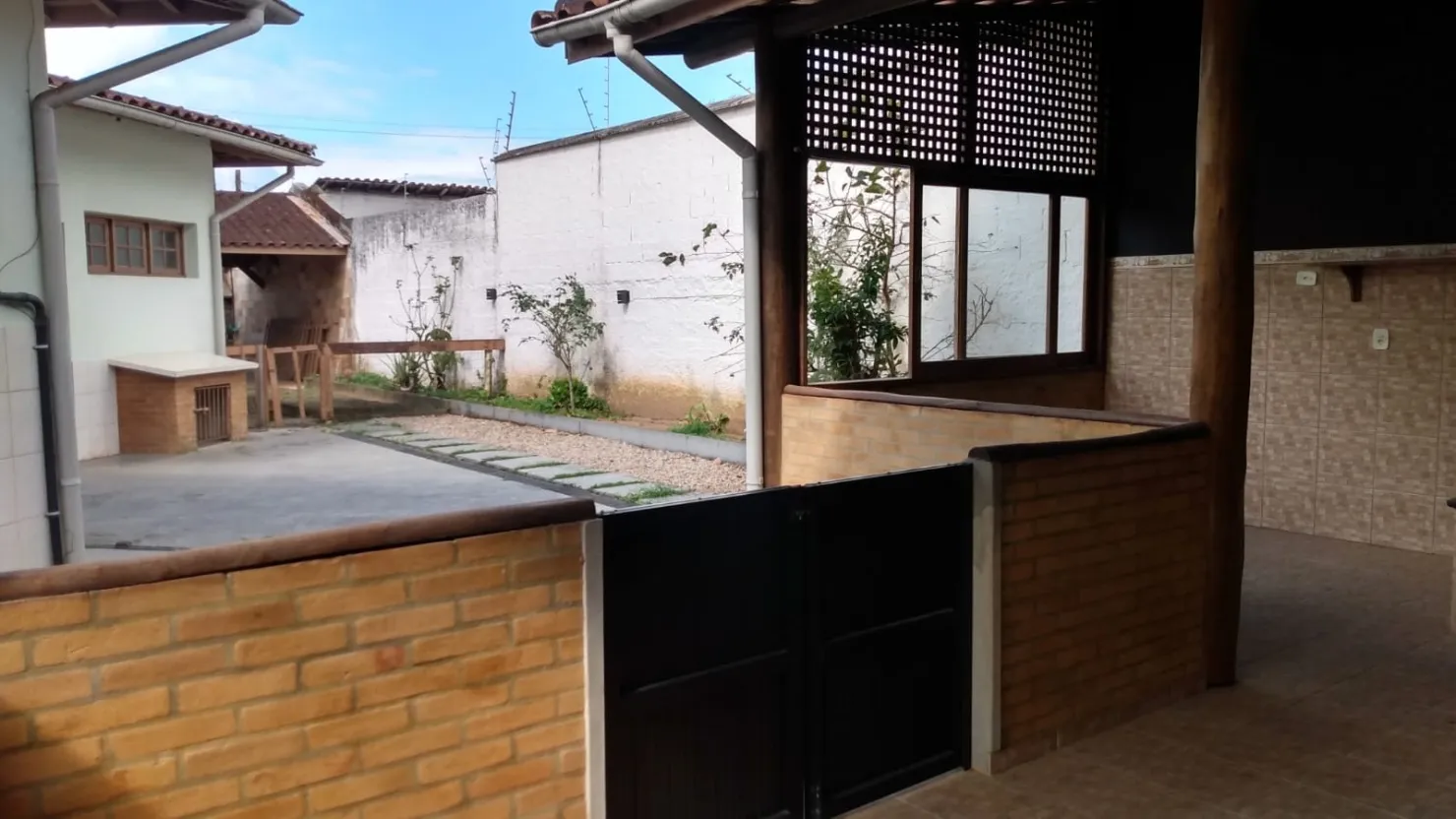 Imagem Casa à venda 2 Quartos, 2 Suites, 4 Vagas, 416M², Jardim Carolina, Ubatuba - SP