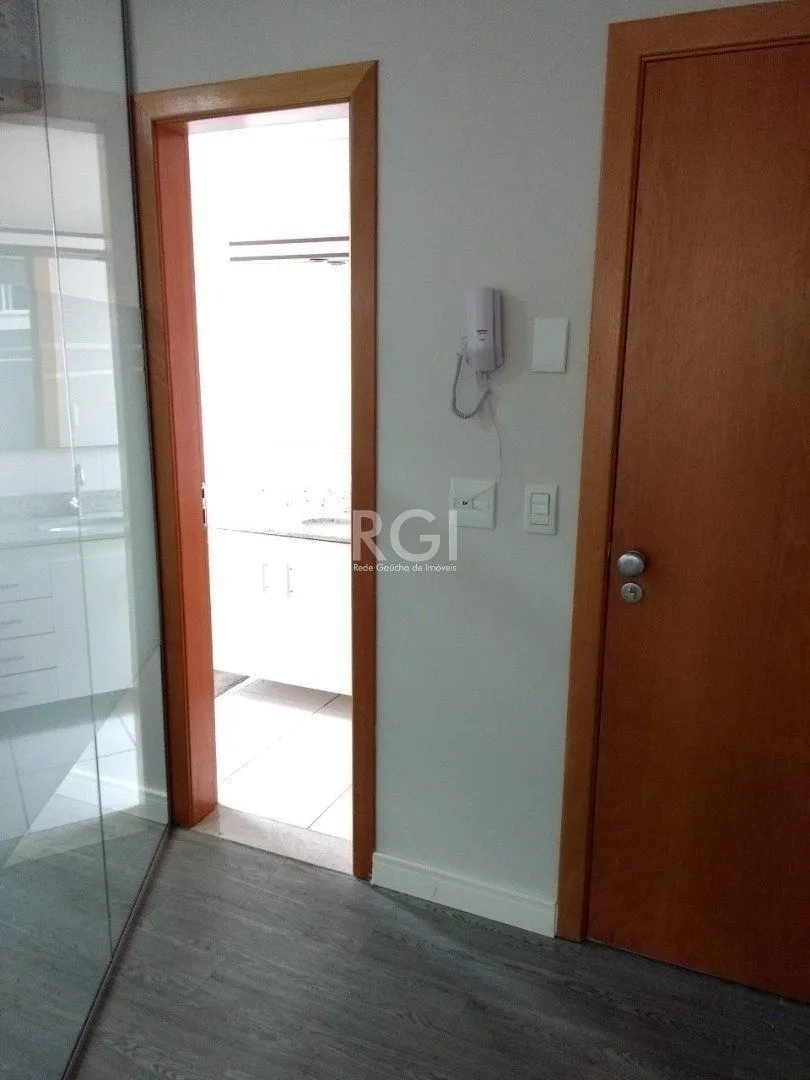 Imagem Conjunto/Sala para Venda - 39.83m², 0 dormitórios, 1 vaga - Petrópolis