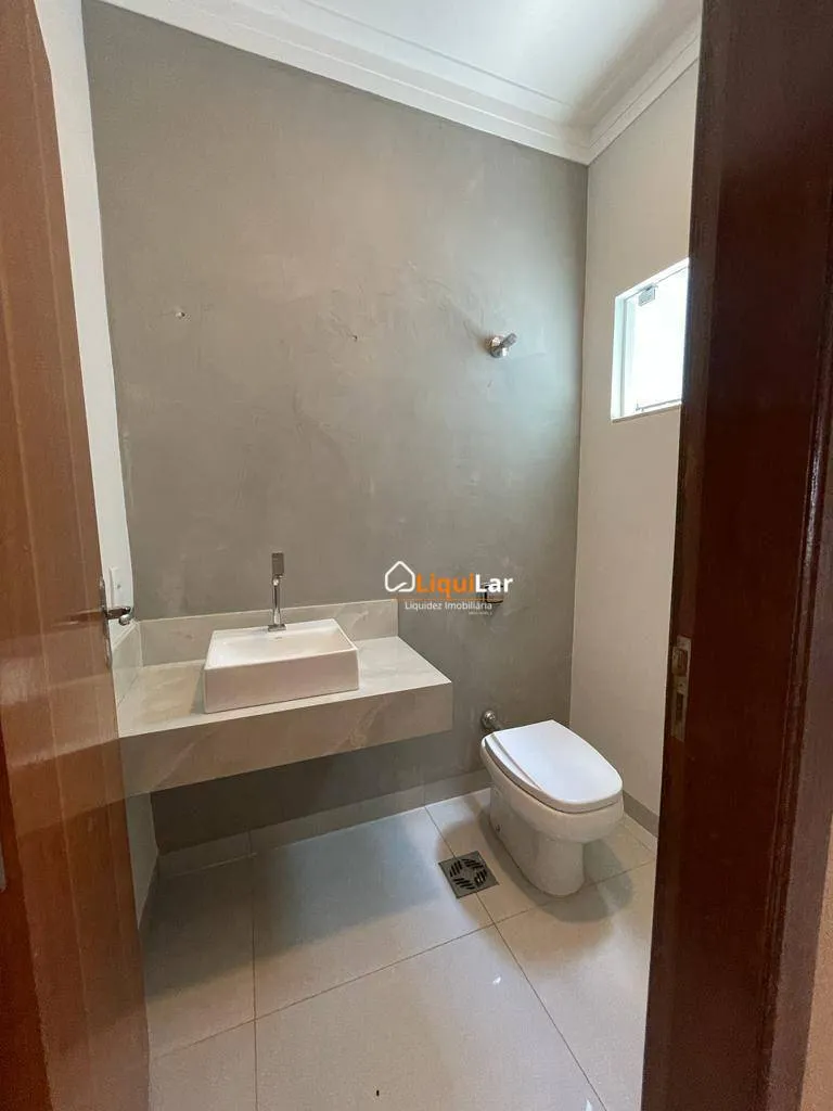 Imagem Casa Moderna no Silvia Regina com 2 Suítes, Espaço Gourmet e Acabamento Impecável