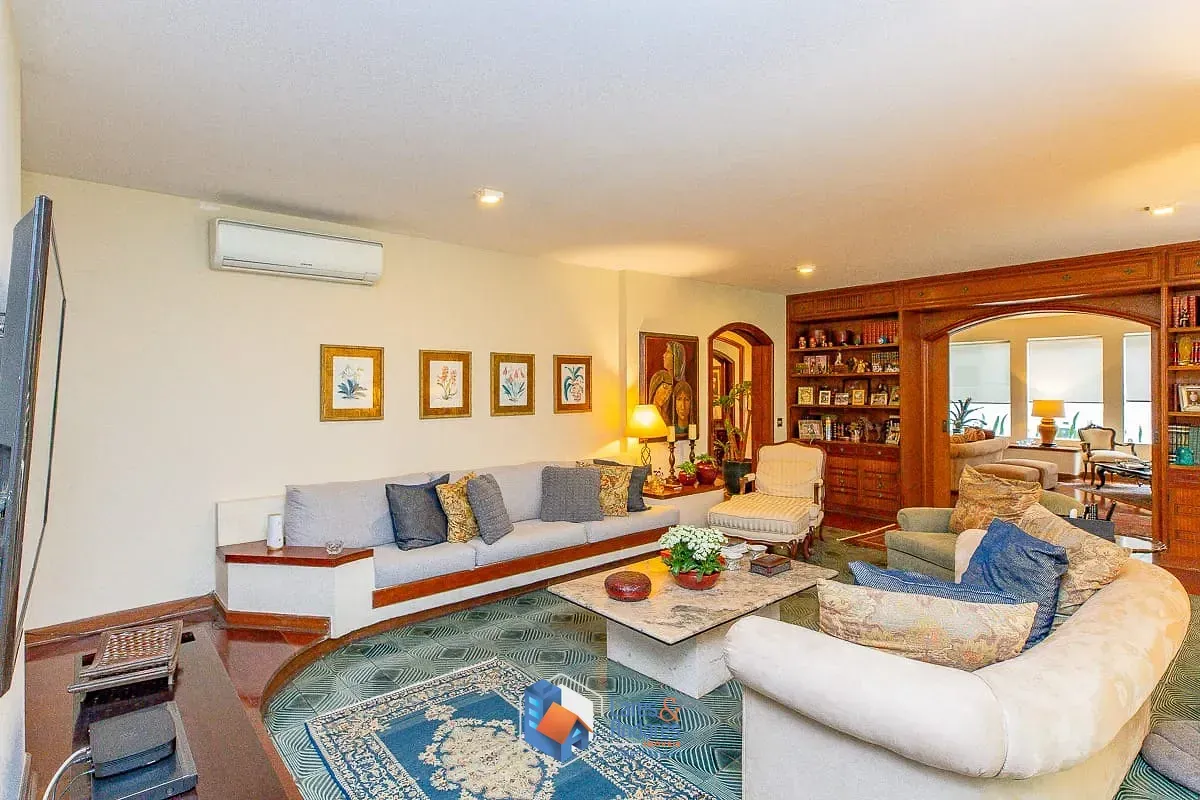 Imagem Casa para venda em Jardim Leonor com 4 quartos, sendo 2 suítes, 600m²