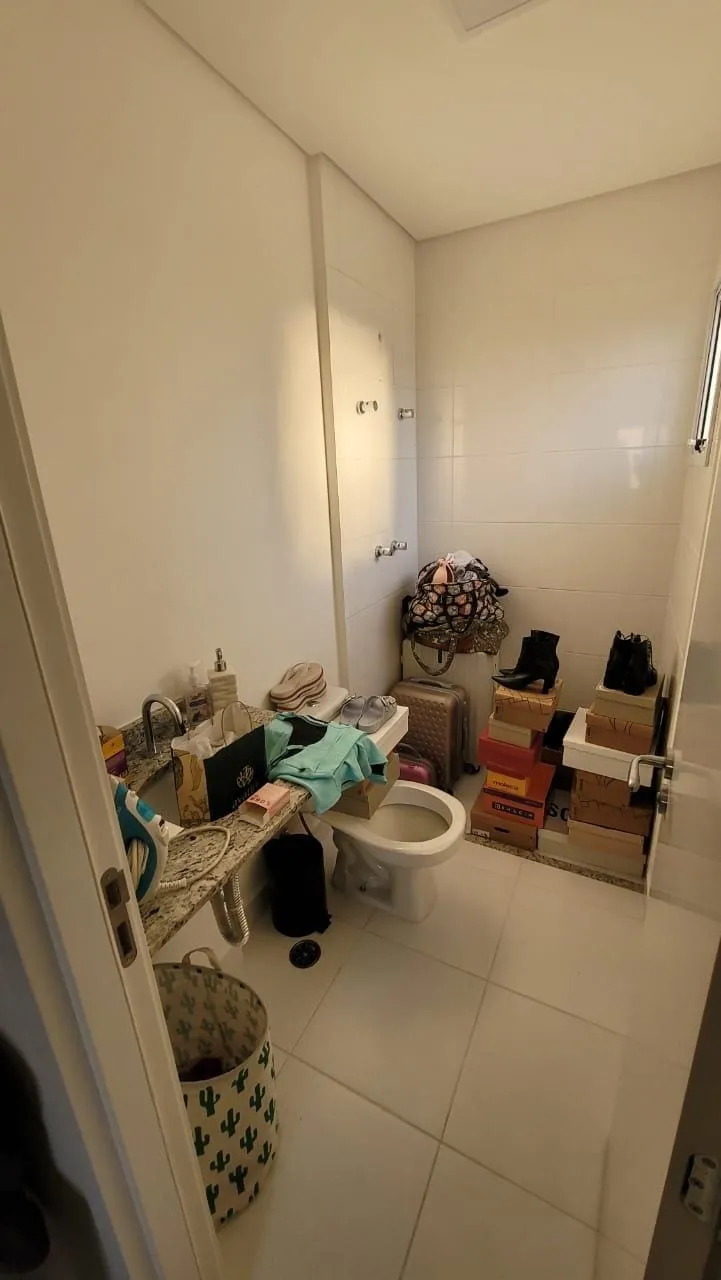 Imagem Luxuoso Apartamento de 132m² no Centro de Pindamonhangaba com 3 Suítes, Varanda, Lazer Completo e 3 Vagas Cobertas