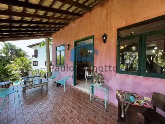 Imagem Casa à venda na Granja Viana - Linda e Rústica!
