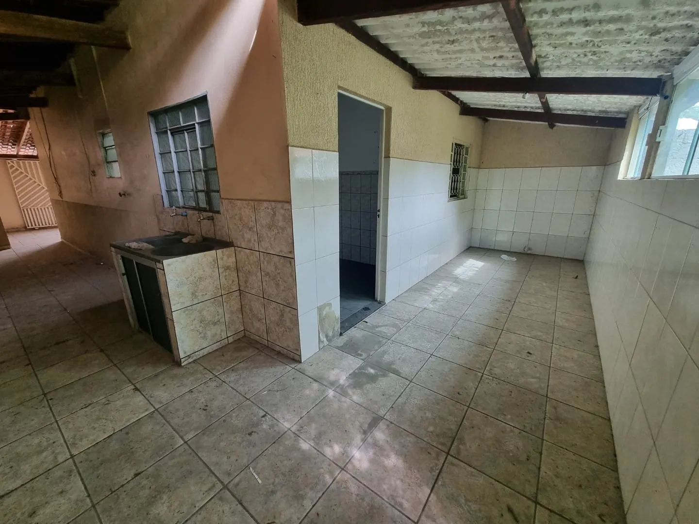 Imagem Casa à venda 2 Quartos, 2 Vagas, 140M², Marieta Azeredo, Pindamonhangaba - SP