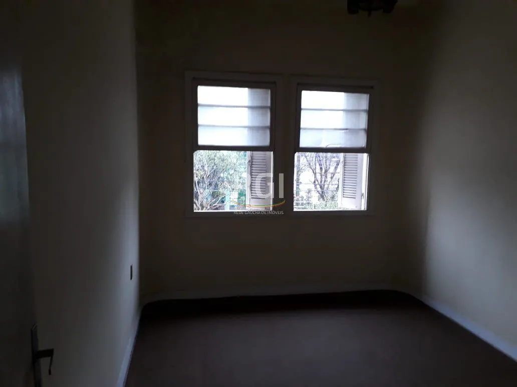 Imagem Casa para Venda - 415.8m², 5 dormitórios, 3 vagas - Menino Deus