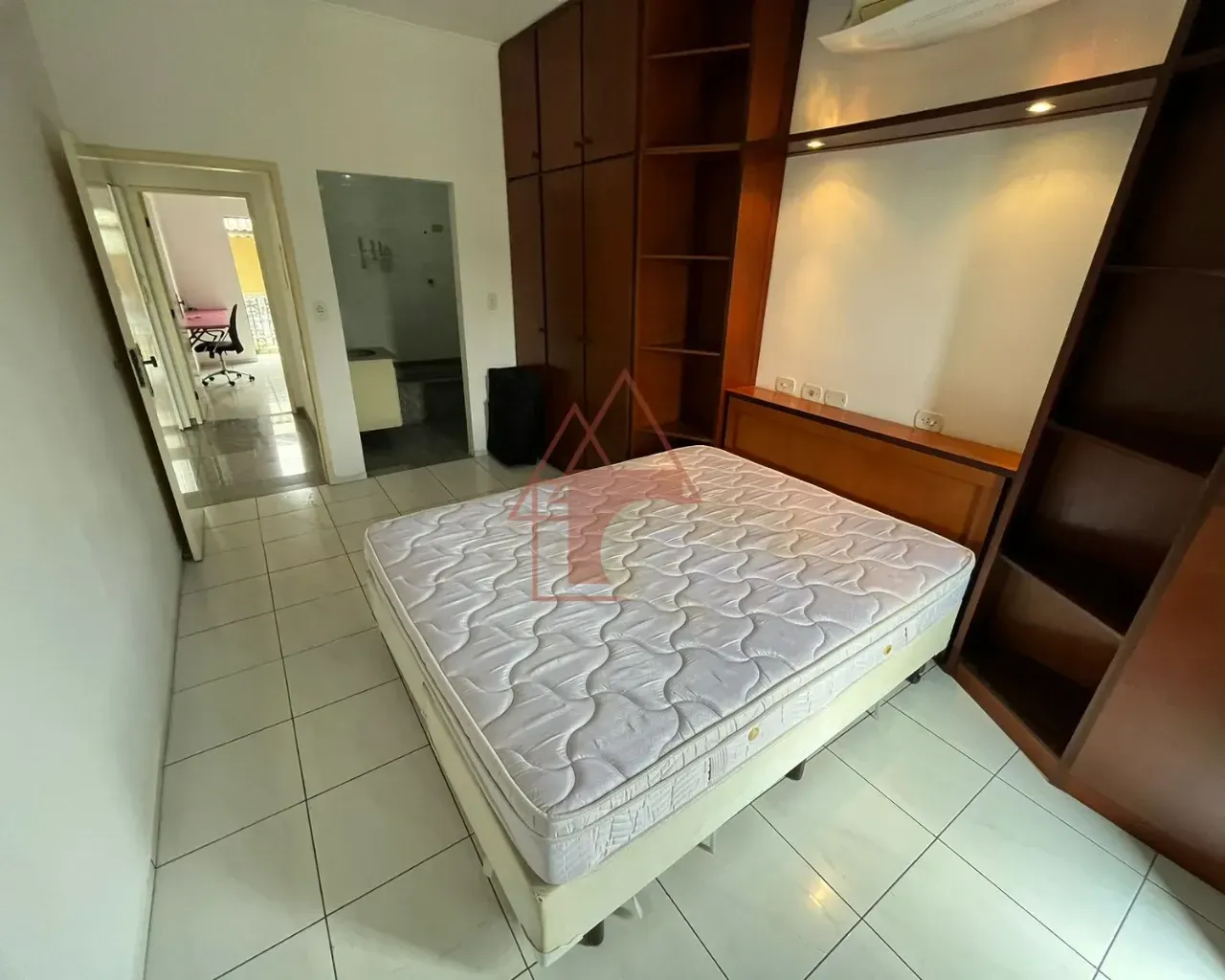 Imagem Sobrado com 4 Quartos à Venda, 367 metros em Vila Ponte Nova - Cubatão
