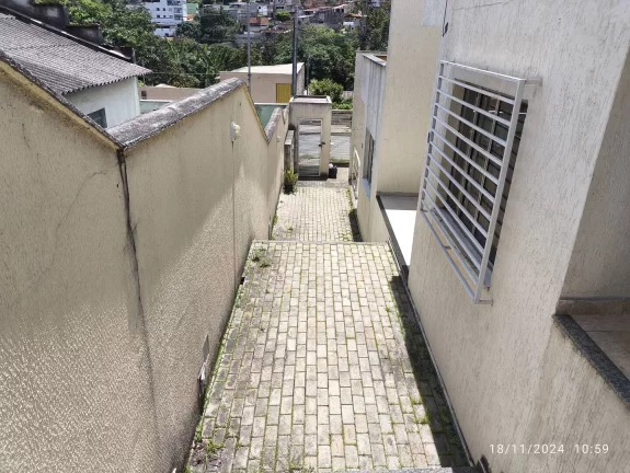 Imagem Oportunidade imperdível no coração de Ibirité! Casa 2 quartos em condomínio exclusivo com apena...