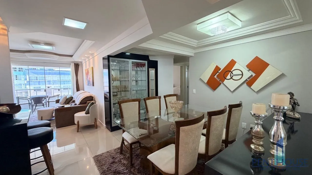 Imagem Apartamento Quadra Mar para Venda em Balneário Camboriú, CENTRO, 3 dormitórios, 1 suíte, 2 banheiros, 2 vagas