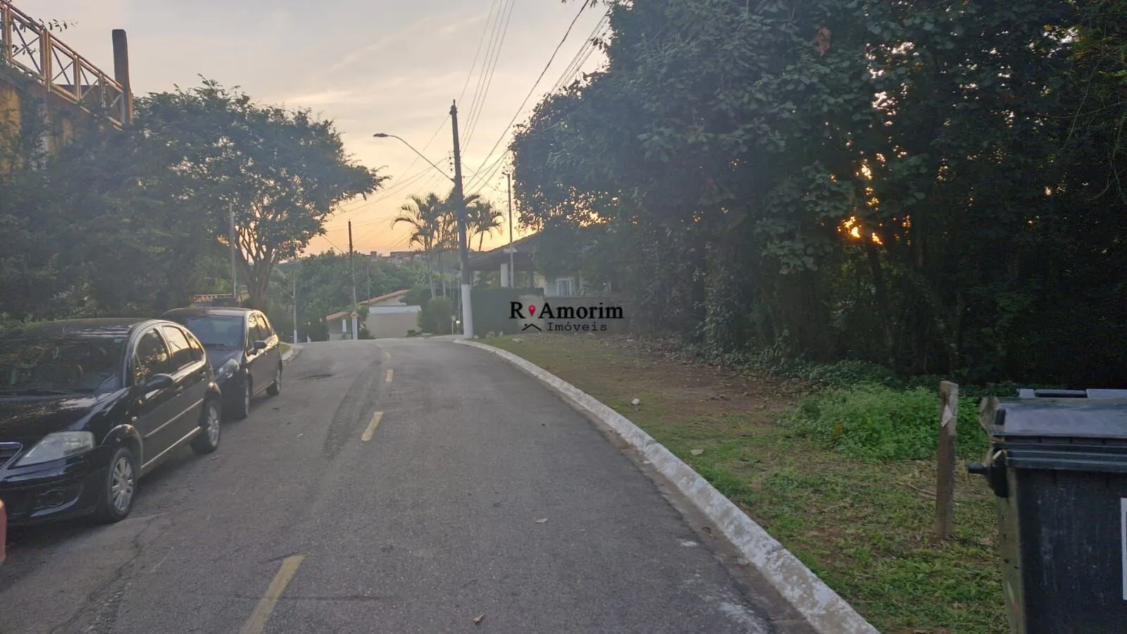 Imagem São Fernando Residência - Terreno plano a venda com 510 metros em Barueri/SP, dentro de condominio fechado