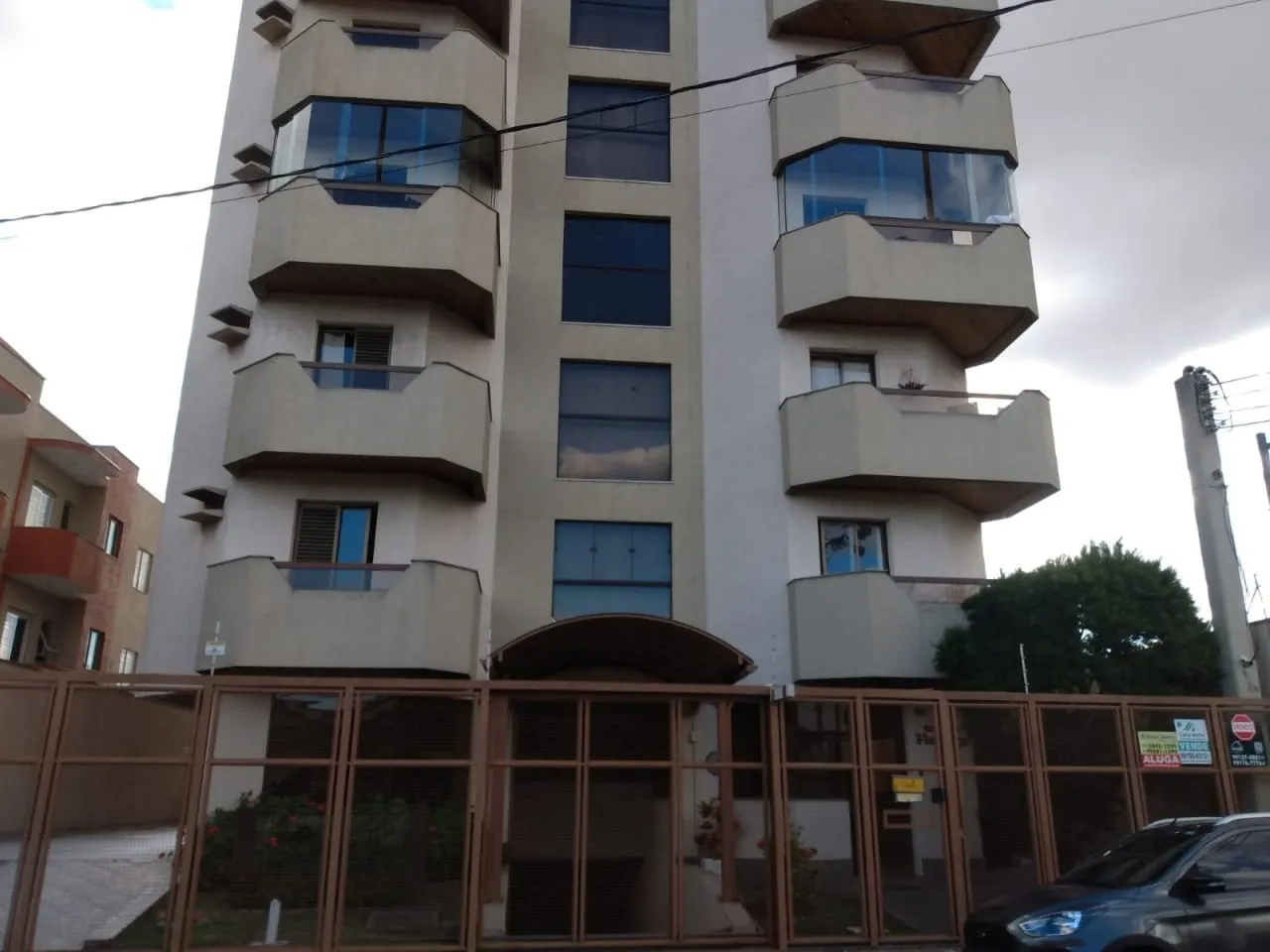 Foto do imóvel Apartamento à venda 4 Quartos, 2 Suites, 2 Vagas, 150M², Centro, Pindamonhangaba - SP | Edificio Florença