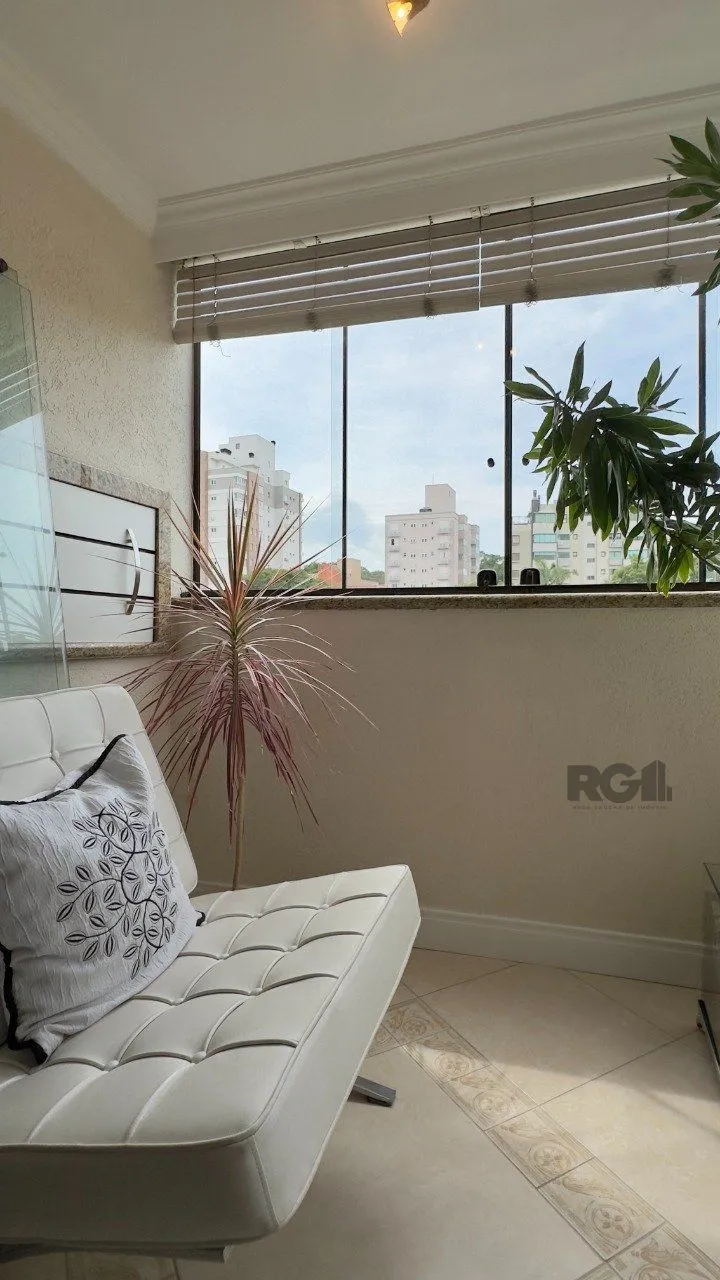 Imagem APARTAMENTO 2 DORMITÓRIOS, DE FRENTE, COM VAGA DE GARAGEM NO JARDIM BOTÂNICO