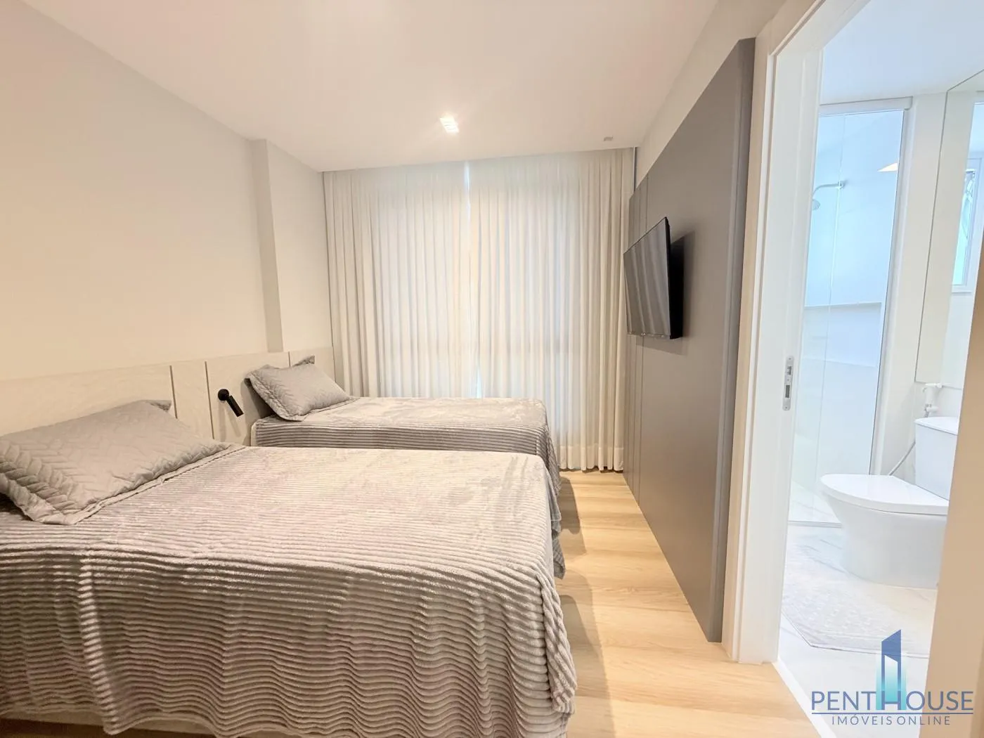 Imagem Apartamento Zona Central para Venda em Balneário Camboriú, CENTRO, 3 dormitórios, 3 suítes, 4 banheiros, 2 vagas