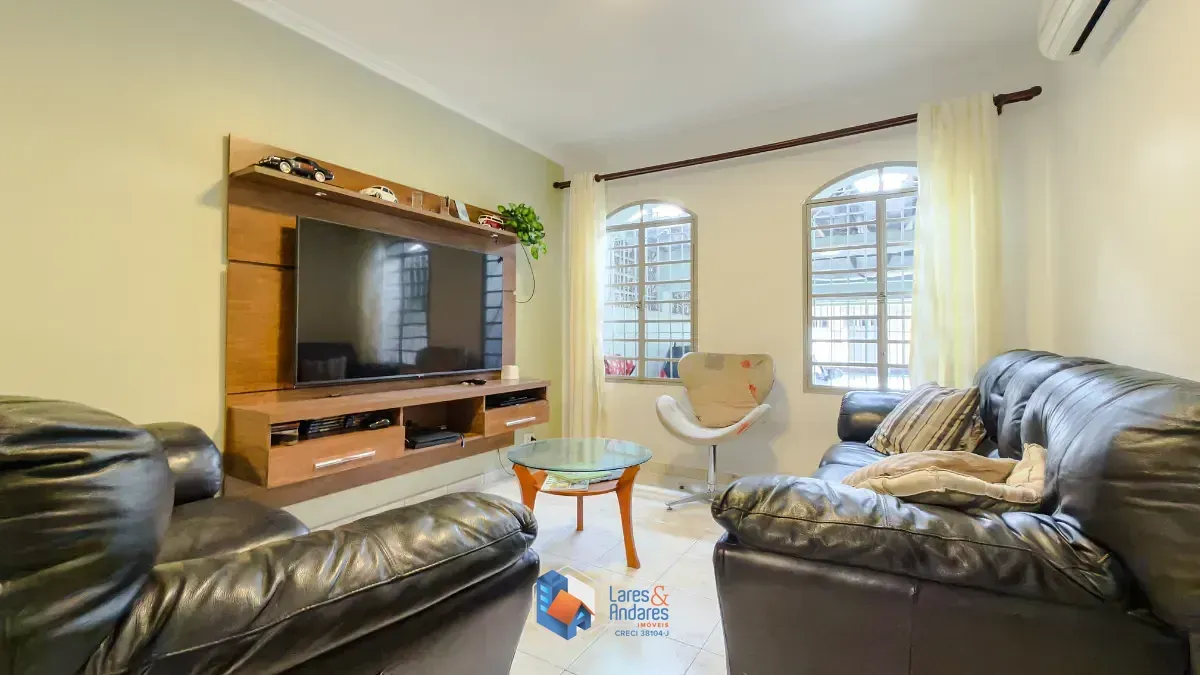 Imagem Sobrado para venda em Jaguaré com 3 quartos, sendo 1 suíte, 171m²