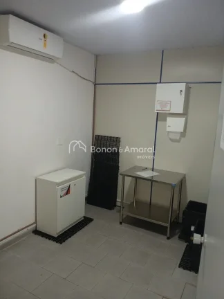 Imagem Barracão/Salão comercial mobiliado para locação em excelente localização, próximo à Av. Amor...