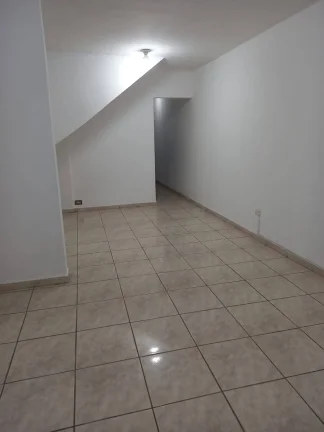 Imagem Sobrado Ótima Localização 125 m2 5 Dormitórios e 2 Vagas de Gargens