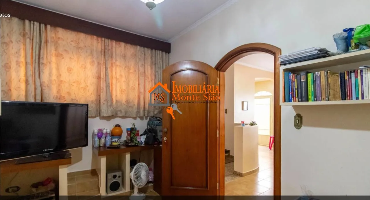 Imagem Sobrado com 5 dormitórios à venda, 500 m² por R$ 2.332.000 - Vila Galvão - Guarulhos/SP