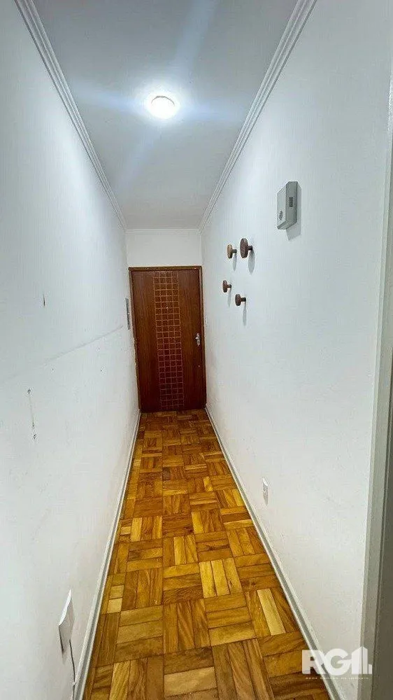 Imagem APARTAMENTO DE 3 DORMITÓRIOS COM VAGA DE GARAGEM NO CENTRO HISTÓRICO.
