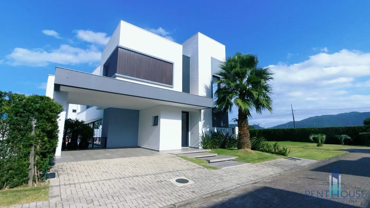 Imagem Casa em Condomínio para Venda em Balneário Camboriú, BARRA, 4 dormitórios, 2 suítes, 4 banheiros, 2 vagas