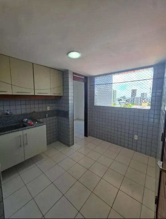 Imagem Apartamento de 130m² no Bessa, com 4 quartos, 2 suítes, 2 vagas, piscina e a apenas 3 quadras do mar no Caribessa.