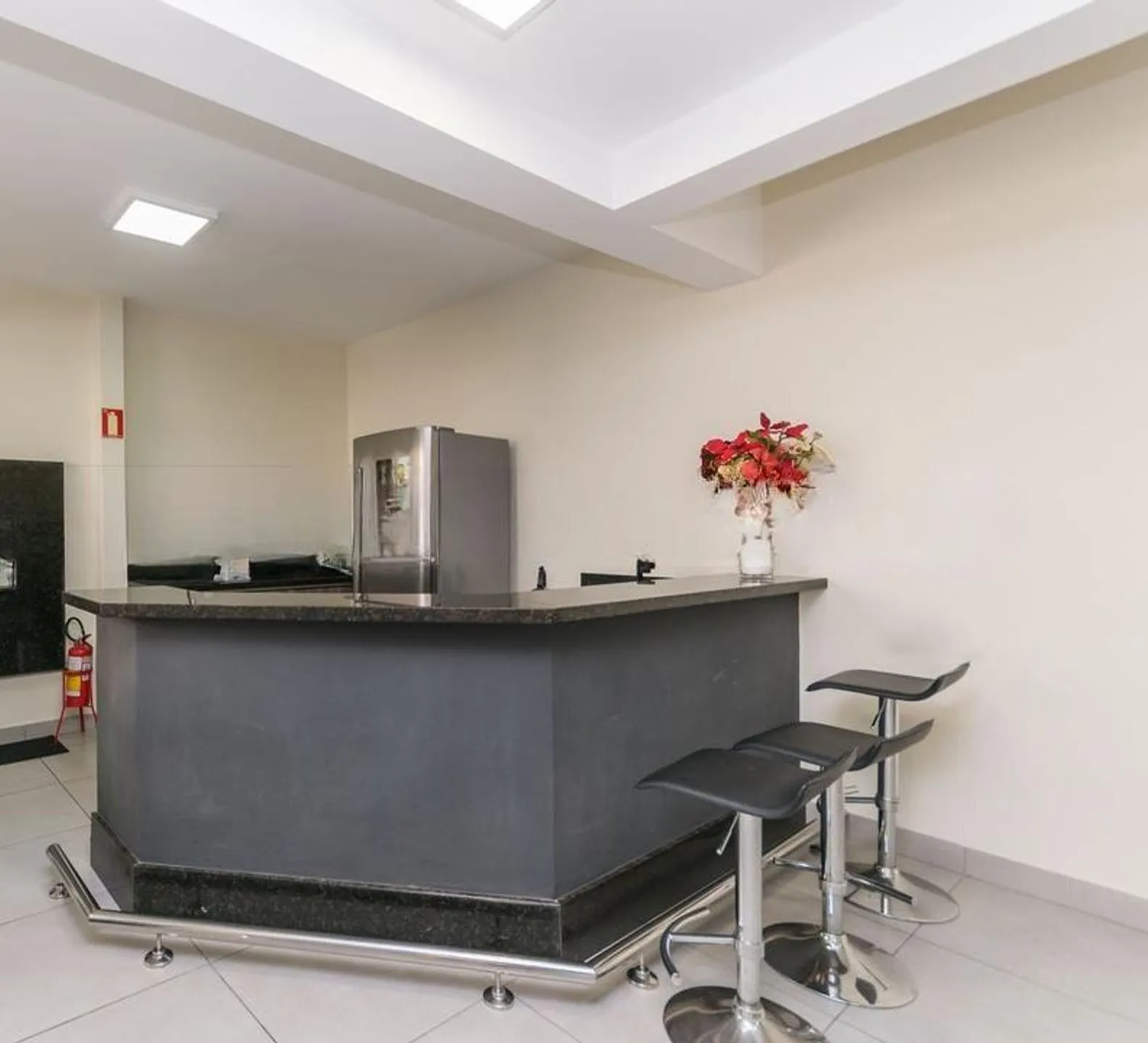 Imagem Vende-se apartamento com 2 quartos, 78m² e 1 vaga - Bom Fim