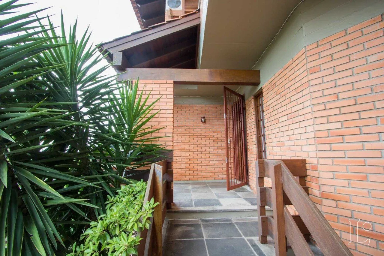 Imagem Casa para Venda - 416.89m², 4 dormitórios, sendo 1 suites, 5 vagas - Tristeza